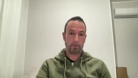 Snapshot of peppinslosqualo chatting on October 2025 04:24:01 AM peppinslosqualo online show from October 2025 04:24:01 AM