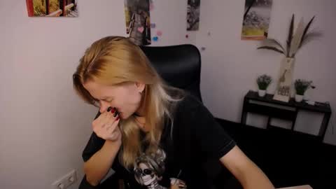 Snapshot of peppymia chatting on September 2025 07:21:02 AM Mia online show from September 2025 07:21:02 AM