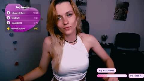 Snapshot of peppymia chatting on November 2025 06:34:01 AM Mia online show from November 2025 06:34:01 AM