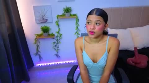 pequitasmedusa9 online show from October 2025 07:03:02 PM