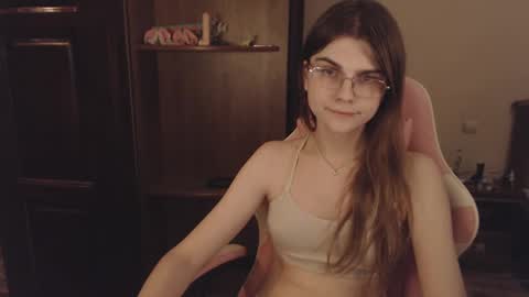 Farida online show from March 2025 08:42:01 PM