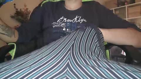 peregrintpelfox online show from December 2025 11:27:02 AM