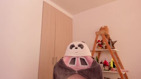 Snapshot of perfect__ana chatting on December 2024 02:27:01 PM Sarah Ana Banana online show from December 2024 02:27:01 PM