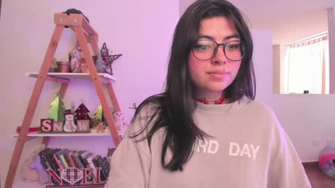 Snapshot of perfect__ana chatting on December 2024 10:25:01 PM Sarah Ana Banana online show from December 2024 10:25:01 PM