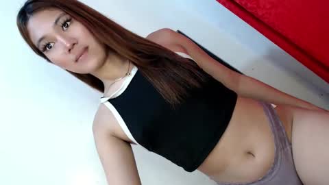 Snapshot of perfect_goddess69 chatting on February 2025 08:30:01 PM Reign online show from February 2025 08:30:01 PM