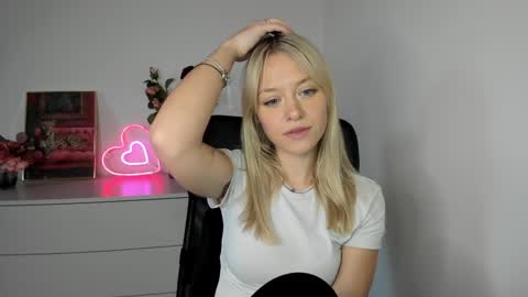 Cindy online show from December 2024 09:22:01 AM