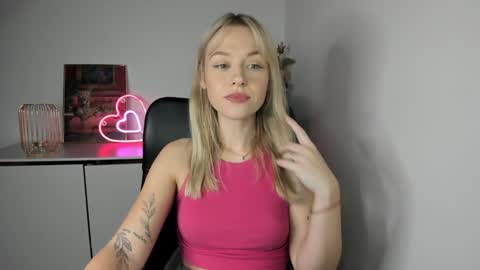 Cindy online show from December 2024 06:33:01 AM