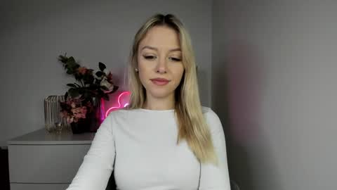 Cindy online show from December 2024 07:06:02 AM