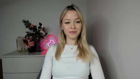 Cindy online show from December 2024 09:27:01 AM