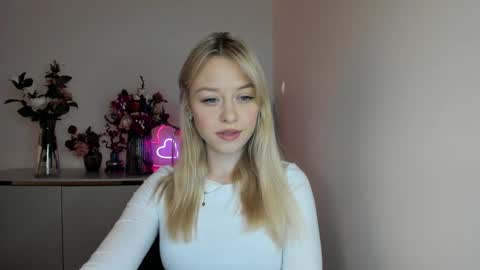 Cindy online show from March 2025 06:27:01 AM