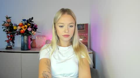 Cindy online show from September 2025 05:29:01 AM