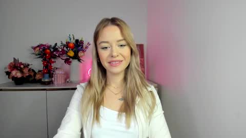 Cindy online show from November 2025 07:33:02 AM