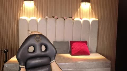 perla_lovely online show from April 2026 12:40:02 PM