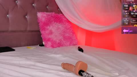 Snapshot of perla_slim chatting on December 2024 06:59:02 AM Perla Jones online show from December 2024 06:59:02 AM