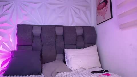  PERLA online show from April 2026 06:42:01 PM
