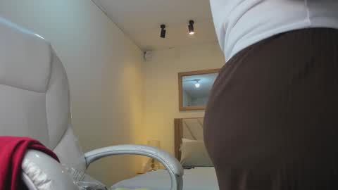 Snapshot of perlapreciosa chatting on March 2026 04:18:02 AM PerlaPreciosa online show from March 2026 04:18:02 AM