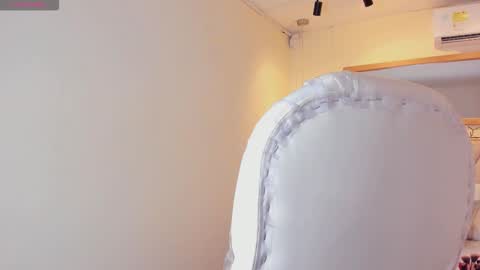 Snapshot of perlapreciosa chatting on March 2026 04:06:02 AM PerlaPreciosa online show from March 2026 04:06:02 AM