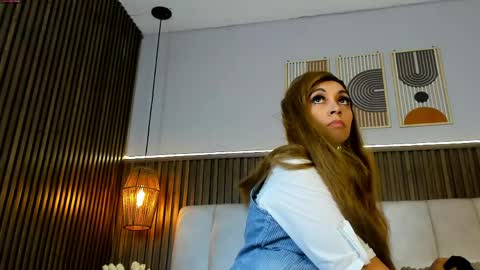 Snapshot of perlapreciosa chatting on April 2026 04:06:02 AM PerlaPreciosa online show from April 2026 04:06:02 AM