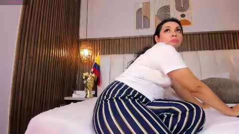 PerlaPreciosa online show from July 2026 04:04:01 AM
