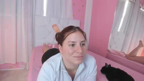 Marie online show from September 2025 09:59:02 PM