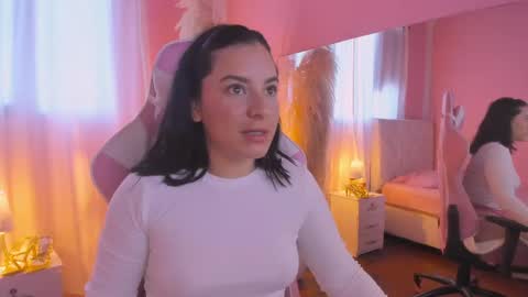 Marie online show from May 2026 11:07:02 AM