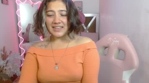 Snapshot of persefone_tay chatting on February 2025 12:17:02 PM Persefone online show from February 2025 12:17:02 PM