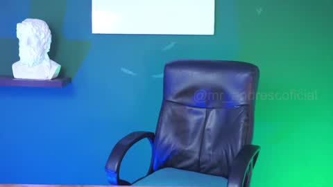 Snapshot of perseoo_88 chatting on December 2024 03:06:01 PM andres online show from December 2024 03:06:01 PM