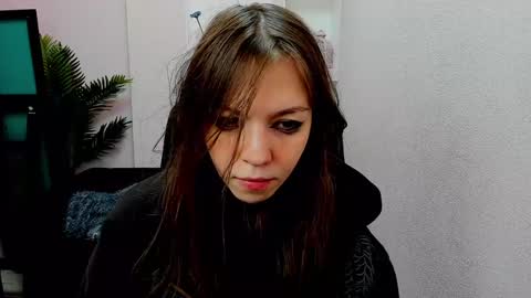 Snapshot of persinaky chatting on January 2025 07:17:01 AM horror flying on the wings of the night.... online show from January 2025 07:17:01 AM