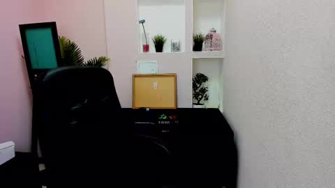 Snapshot of persinaky chatting on February 2025 05:50:02 AM horror flying on the wings of the night.... online show from February 2025 05:50:02 AM