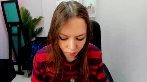 Snapshot of persinaky chatting on February 2025 08:52:01 AM horror flying on the wings of the night.... online show from February 2025 08:52:01 AM