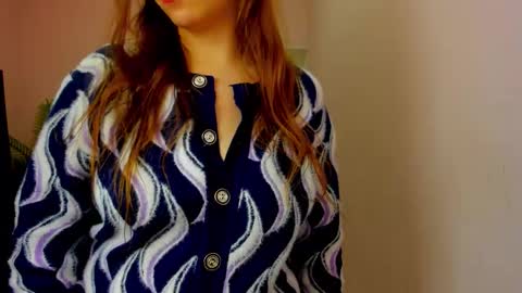 Snapshot of persinaky chatting on September 2025 10:55:02 PM horror flying on the wings of the night.... online show from September 2025 10:55:02 PM