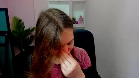 Snapshot of persinaky chatting on October 2025 08:20:01 PM horror flying on the wings of the night.... online show from October 2025 08:20:01 PM