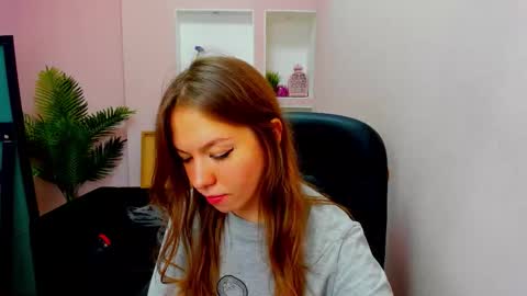 Snapshot of persinaky chatting on October 2025 08:31:02 PM horror flying on the wings of the night.... online show from October 2025 08:31:02 PM