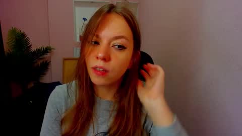 Snapshot of persinaky chatting on October 2025 08:20:02 PM horror flying on the wings of the night.... online show from October 2025 08:20:02 PM