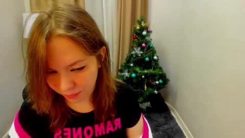 Snapshot of persinaky chatting on December 2025 09:00:02 PM horror flying on the wings of the night.... online show from December 2025 09:00:02 PM