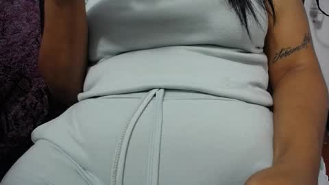  Linda  online show from February 2026 01:33:02 PM