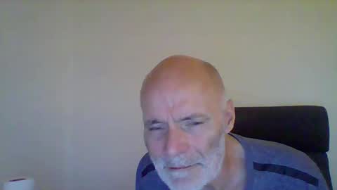 peter19599 online show from September 2025 09:58:01 PM