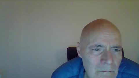 peter19599 online show from October 2025 12:23:01 AM