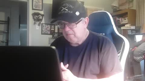 peterinohio57 online show from December 2024 07:22:01 PM