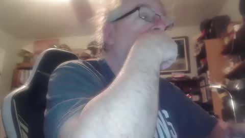 peterinohio57 online show from April 2026 10:13:02 AM