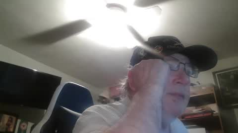 peterinohio57 online show from May 2026 10:34:02 AM