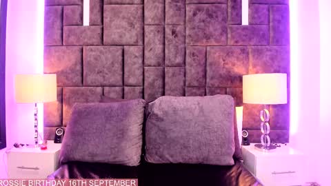 Im Rosse but u can call me Rossie or Rosita . online show from September 2025 04:19:02 PM