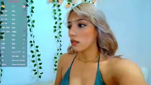 Snapshot of petite_blossom4 chatting on July 2026 01:09:02 AM petite_blossom4 online show from July 2026 01:09:02 AM