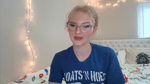 Little cupcake online show from November 2025 05:28:02 PM