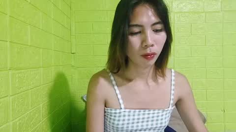 Snapshot of petite_dicklover chatting on January 2025 08:54:01 AM Yuriee online show from January 2025 08:54:01 AM