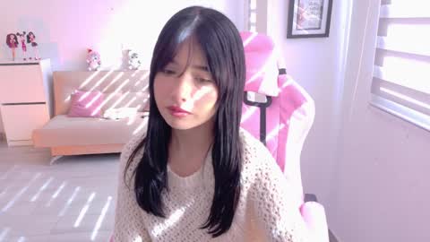 Snapshot of petite_marie_ chatting on April 2026 08:43:02 PM petite_marie_ online show from April 2026 08:43:02 PM