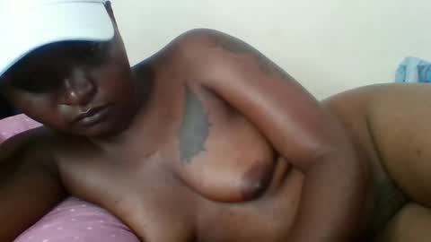 petite_shan online show from February 2026 07:34:01 AM