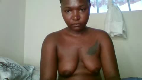 petite_shan online show from May 2026 08:41:01 AM
