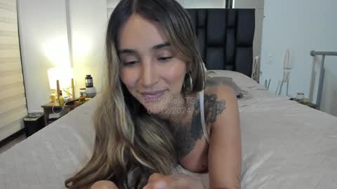 Snapshot of petitealejats chatting on December 2024 11:51:01 PM PetiteAlejaTs online show from December 2024 11:51:01 PM