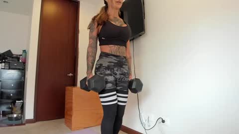 Snapshot of petitealejats chatting on December 2024 03:00:01 PM PetiteAlejaTs online show from December 2024 03:00:01 PM